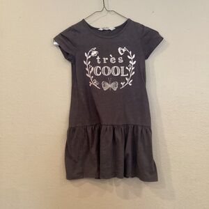 H and M, gray with white writing, 4/6